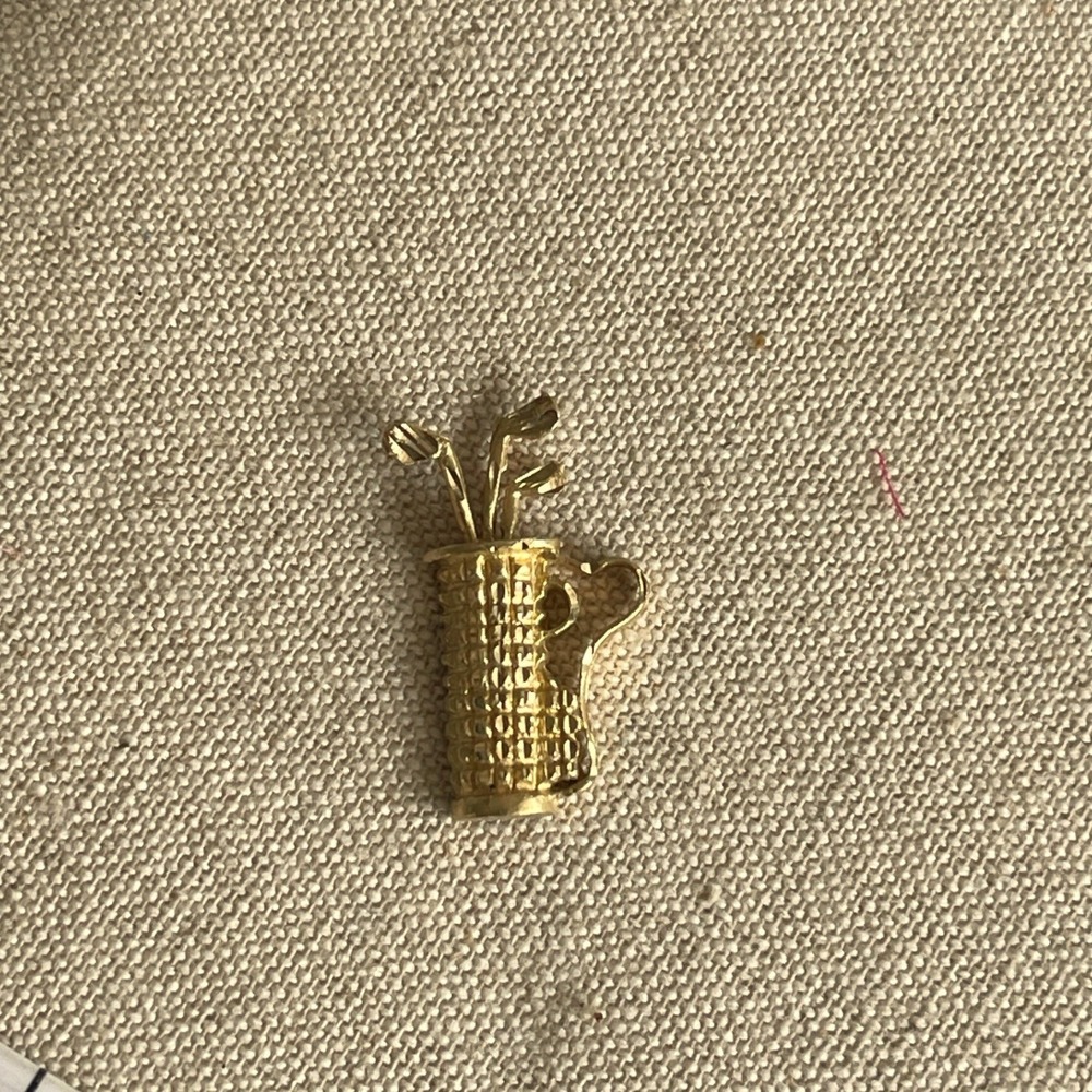 Vintage 14K Gold Golf Bag Charm Pendant with Clubs 2g Golfer Gift - Picture 2 of 7